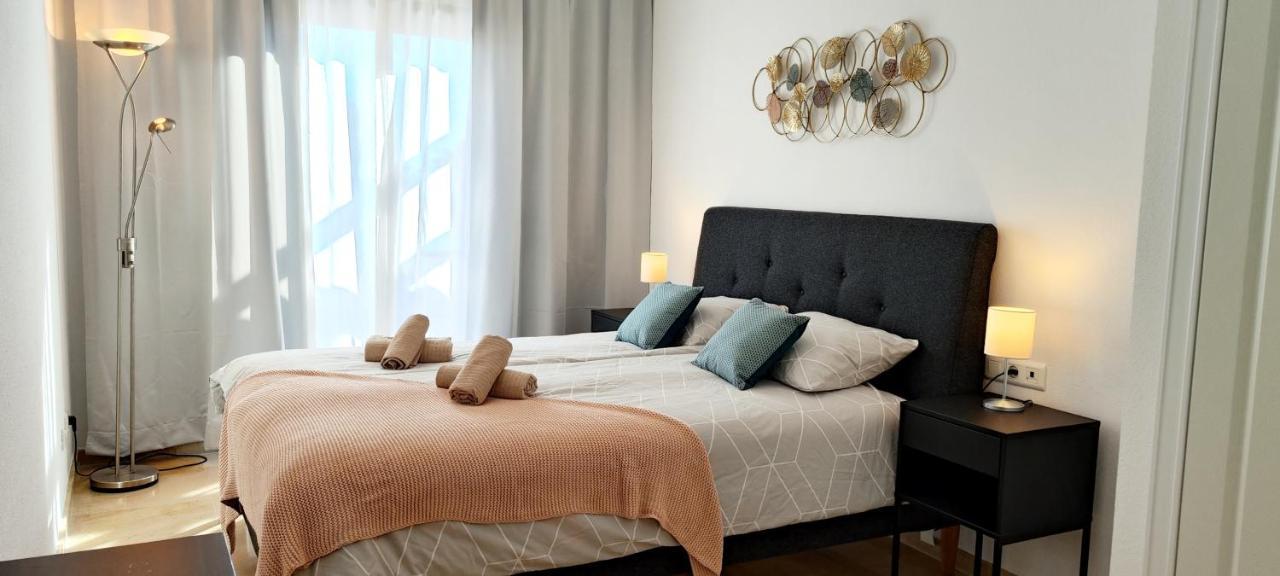 Puerto De La Duquesa Sea View Apartman Manilva Kültér fotó